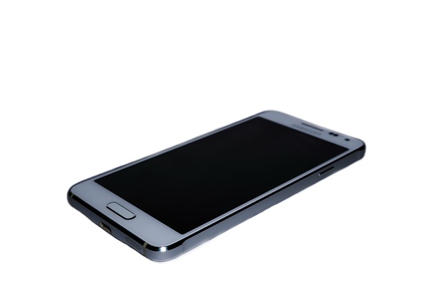 mobilní telefon